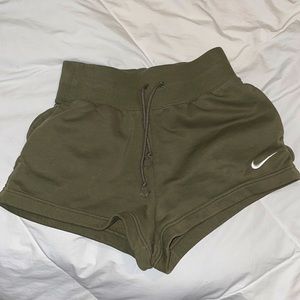 Women’s Nike Sweat Shorts Size Small Green